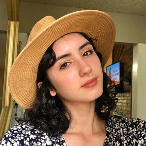 Meet your Posher, Sofia